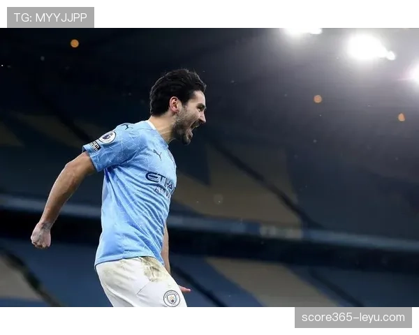 埃德森精准出球助攻，提升球队后场组织水平