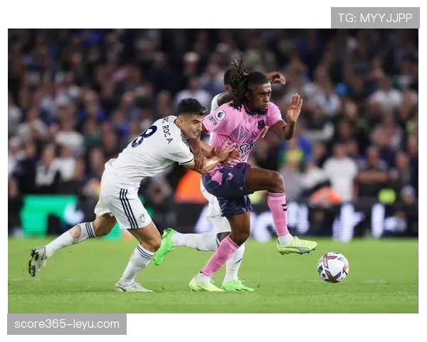 圣埃蒂安中路渗透战术奏效,团队配合助球队逆转取胜 圣埃蒂安中路渗透战术奏效,团队配合助球队逆转取胜