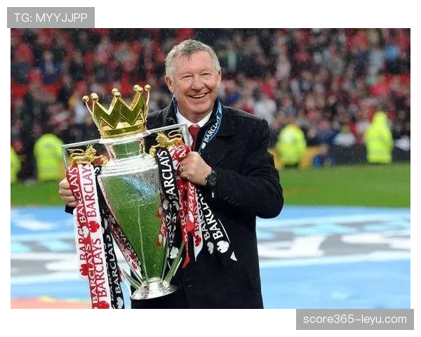 范加尔执教风格解析：战术严谨与体系化建队持续提升球队竞争力