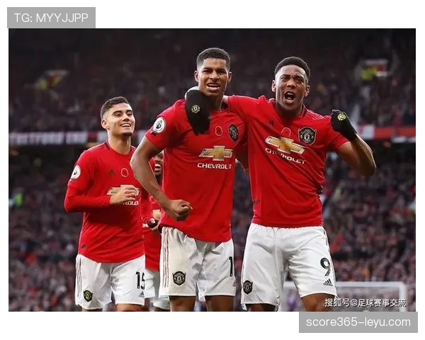 曼联进攻组织混乱,问题持续加剧,对赛季走势形成制约 曼联进攻组织混乱,问题持续加剧,对赛季走势形成制约